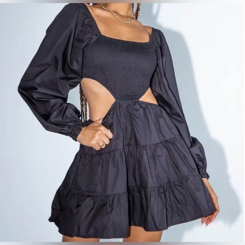 NWOT Women’s Black Princess Polly Cut Out Long Puff Sleeve Dress Size (8)